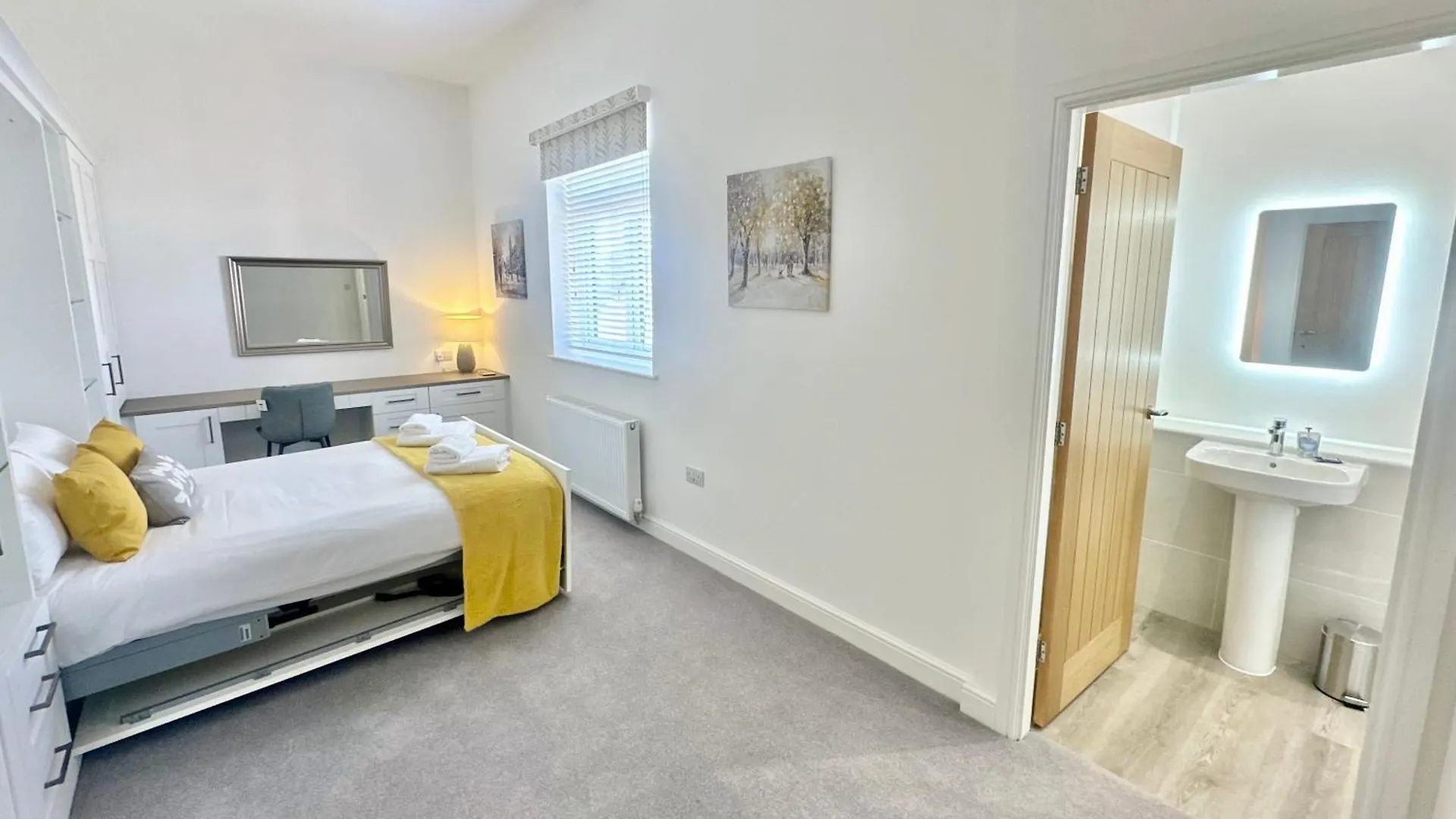 Shoreside Villa, By The Golf Course Bridlington Villa